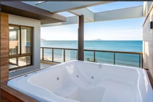 Compact studio apartment ideal for Airbnb short-term rental in Florianópolis